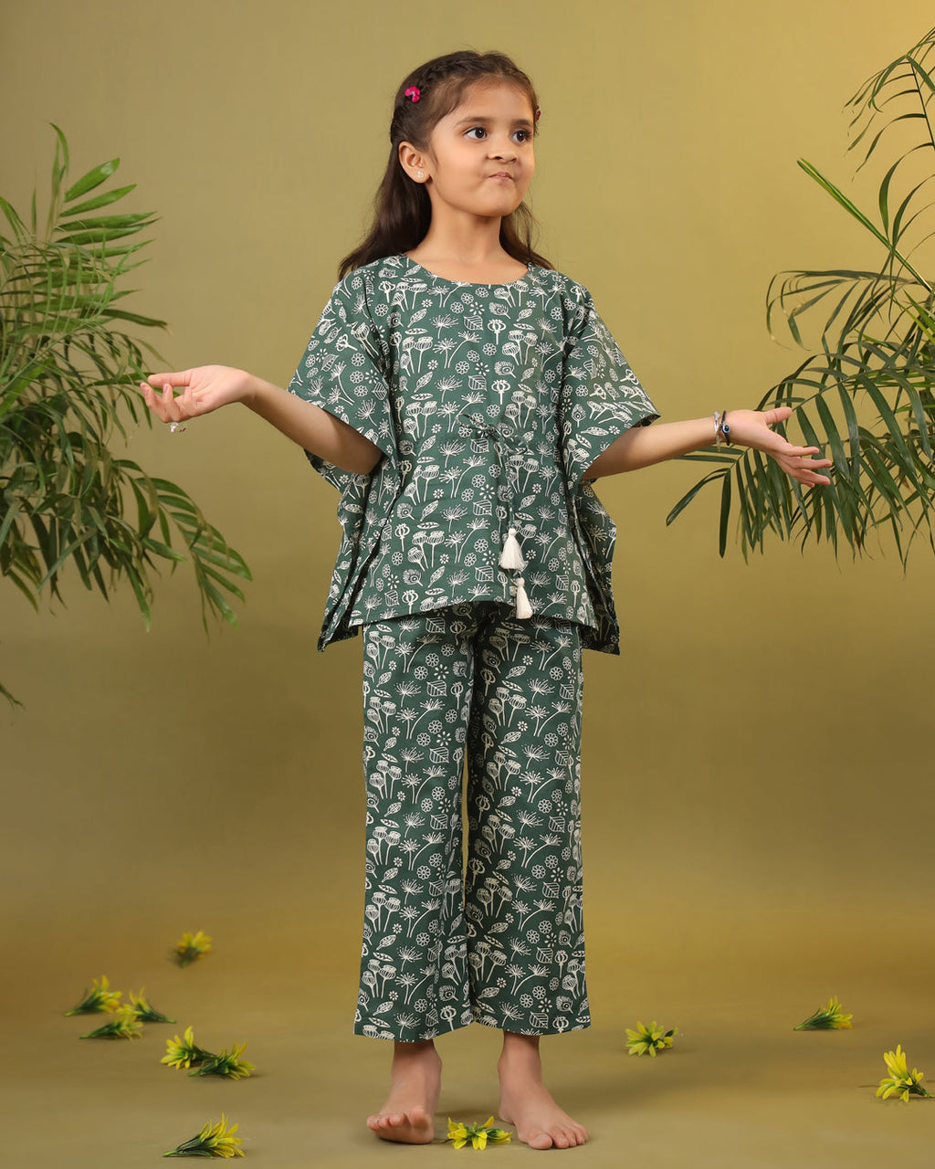 Kids Pure Cotton Green Colour Printed Night suits - SanskrutiHomes 