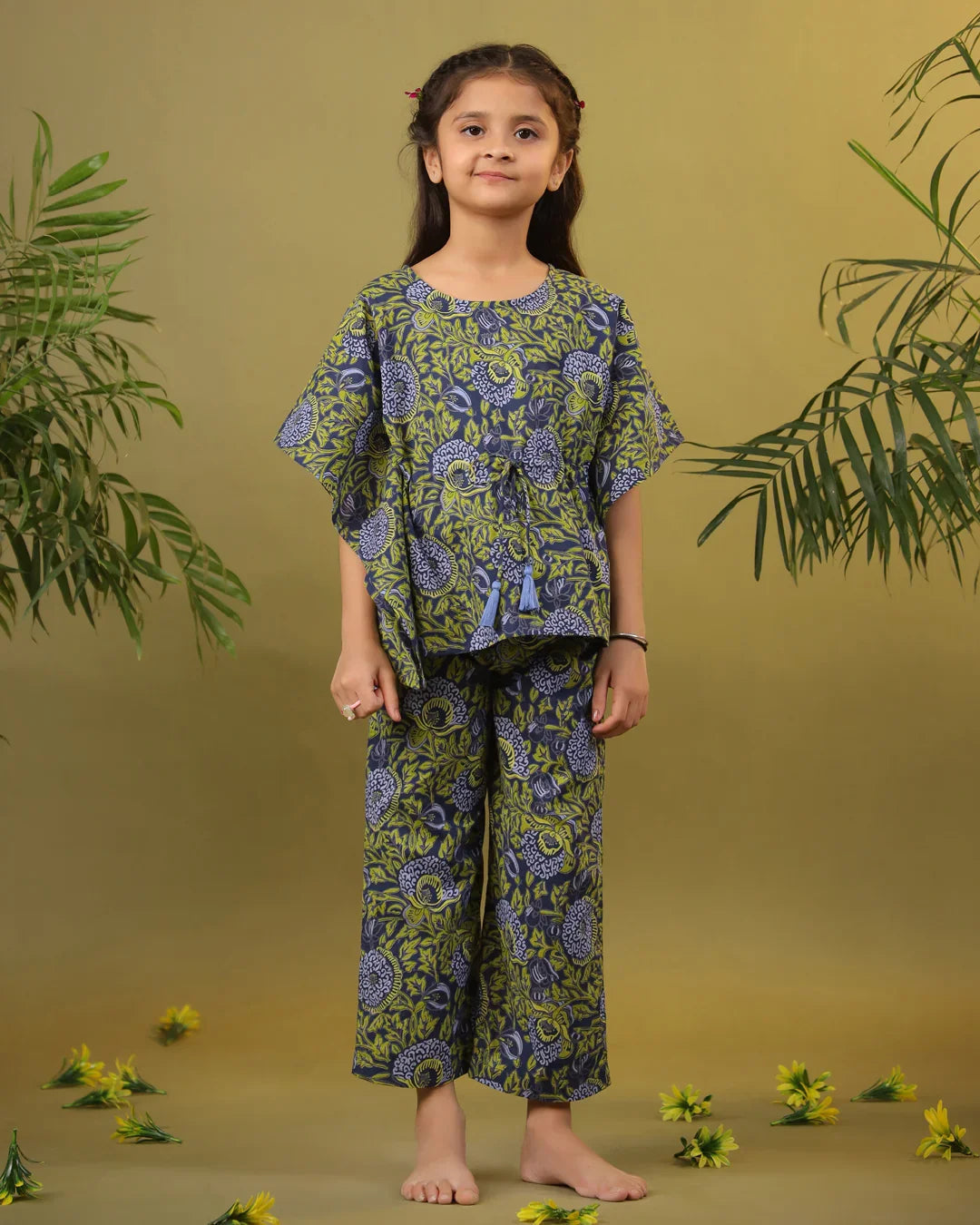Kids Pure Cotton Green Colour Printed Night suits - SanskrutiHomes 