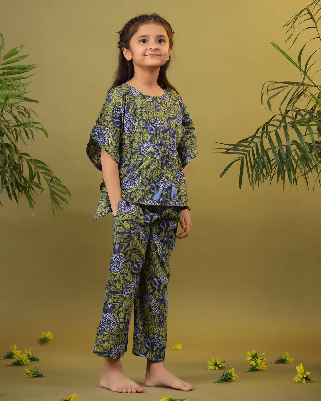 Kids Pure Cotton Green Colour Printed Night suits - SanskrutiHomes 