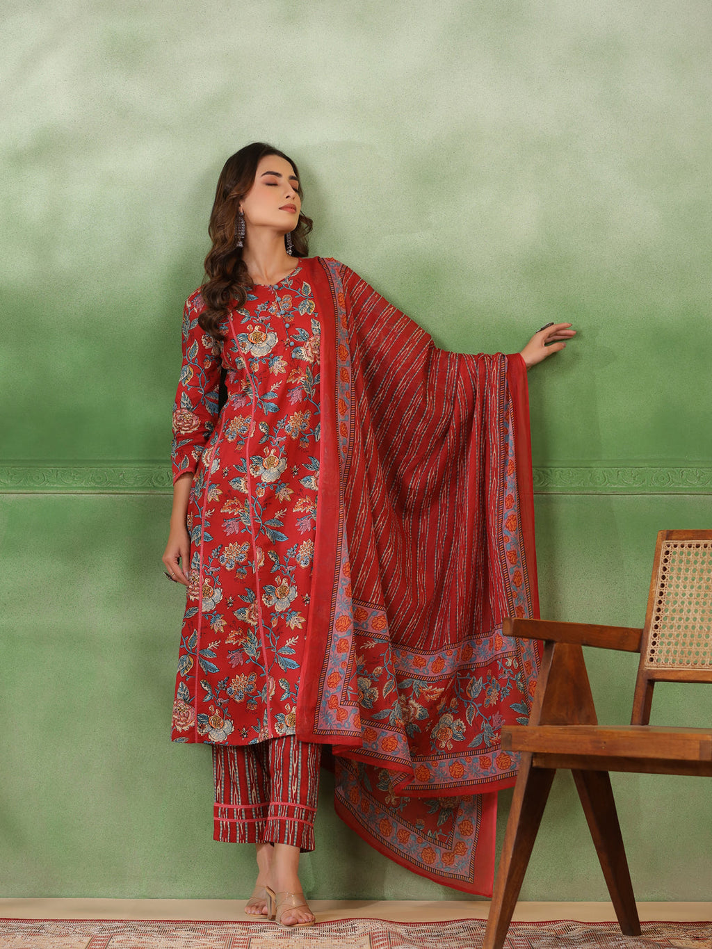 Maroon Cotton Round Neck Floral Printed Kurta Set for Women - SanskrutiHomes 