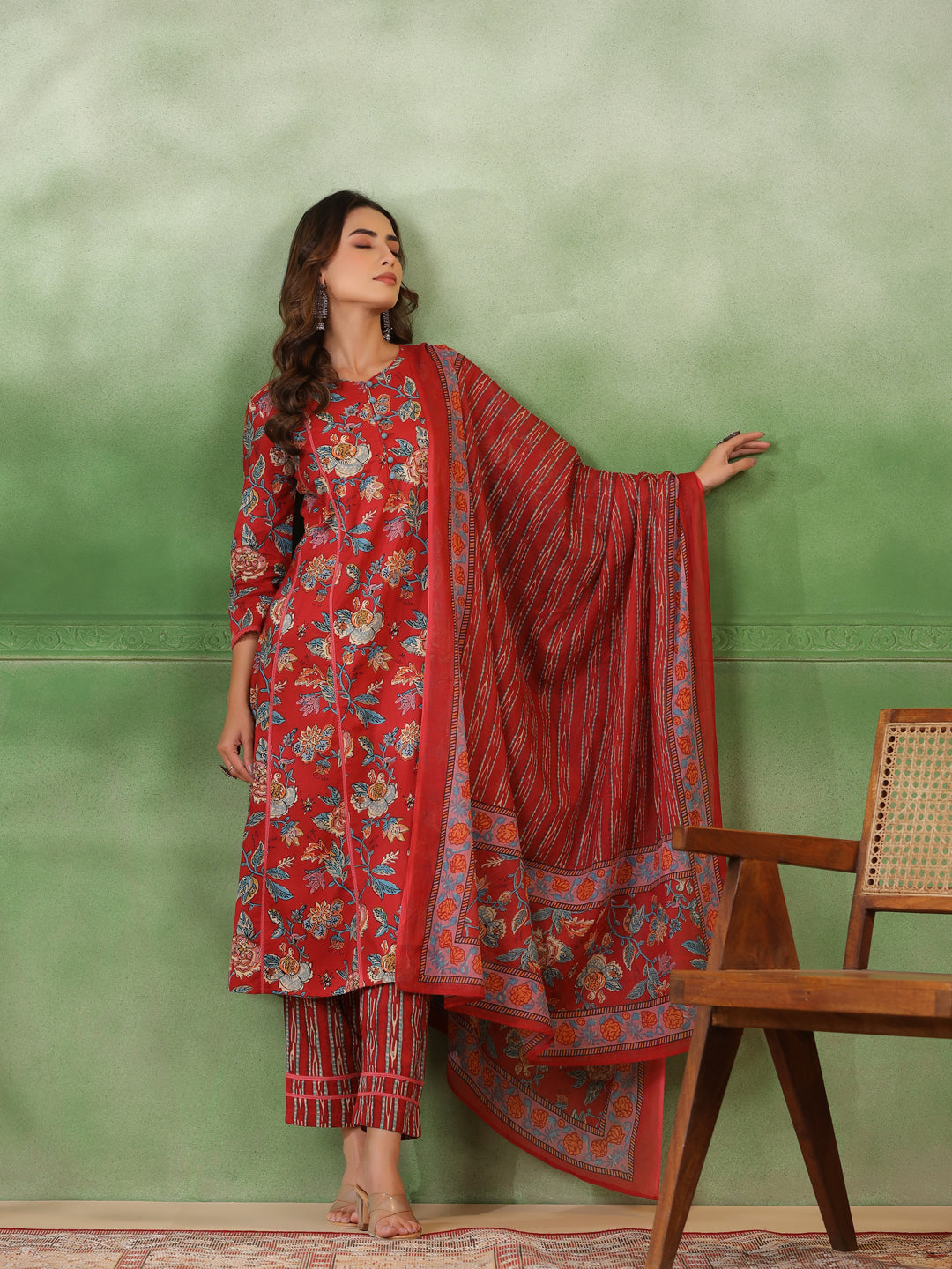 Maroon Cotton Round Neck Floral Printed Kurta Set for Women - SanskrutiHomes 