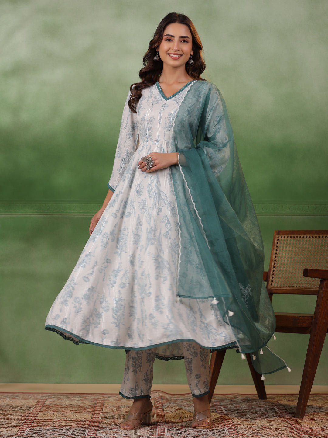 White Floral Printed V-Neck Cotton Kurta Set - SanskrutiHomes 