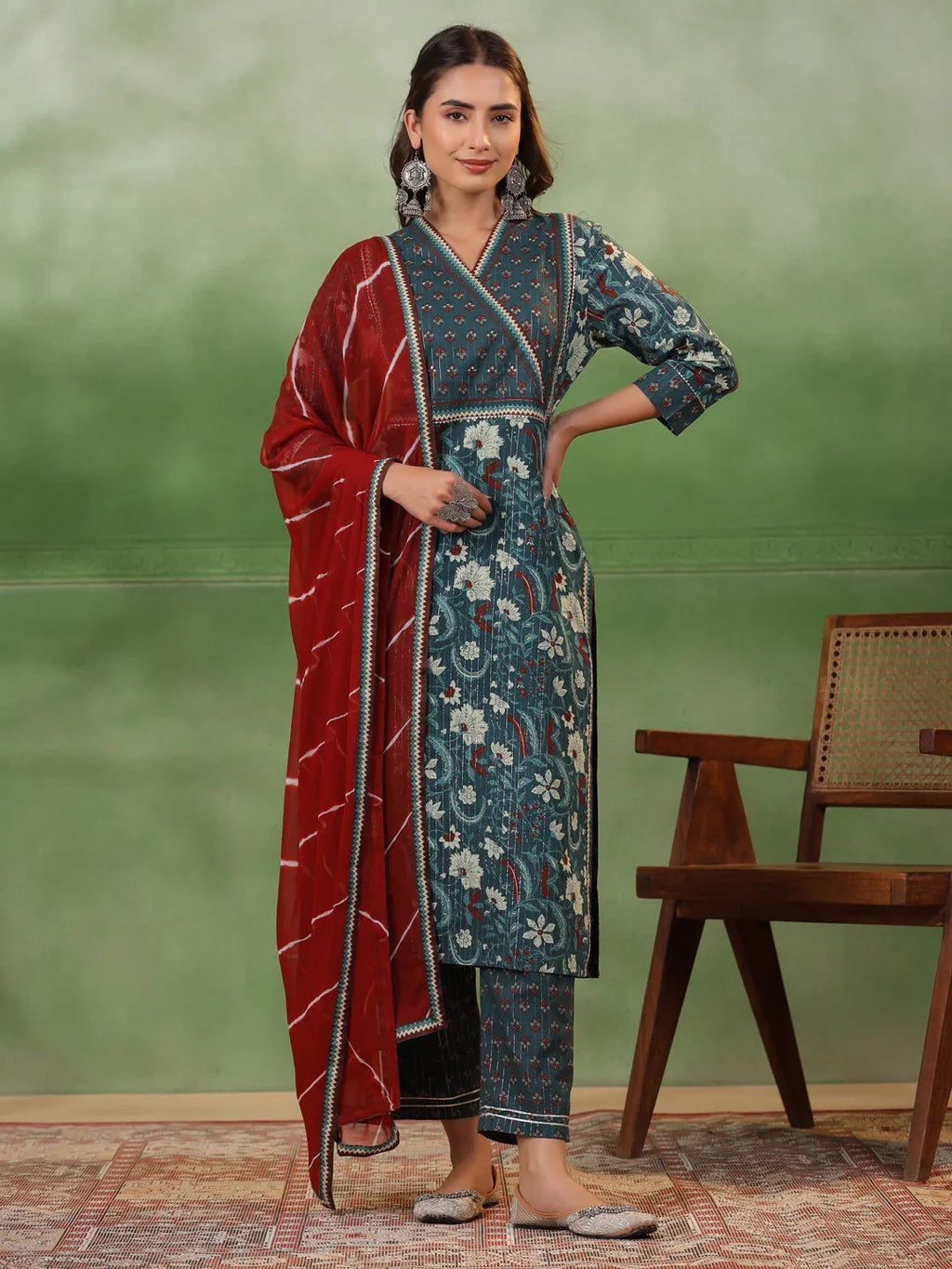 Sea Green Cotton Floral Printed V-Neck Kurta Set - SanskrutiHomes 