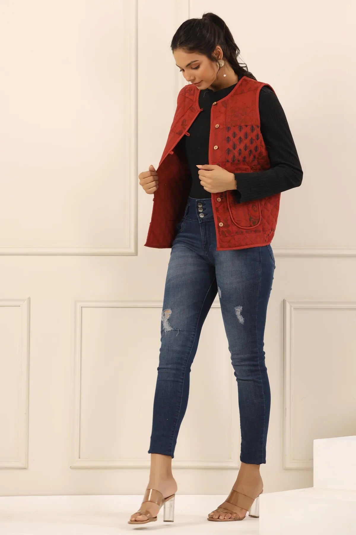 Printed women quilted jacket - SanskrutiHomes 