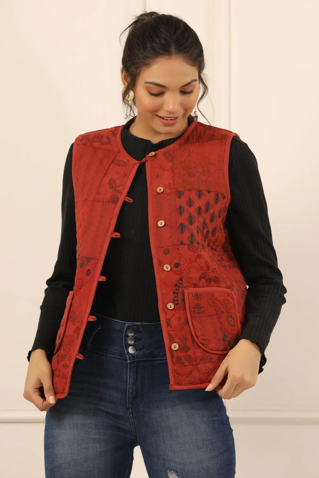 Printed women quilted jacket - SanskrutiHomes 