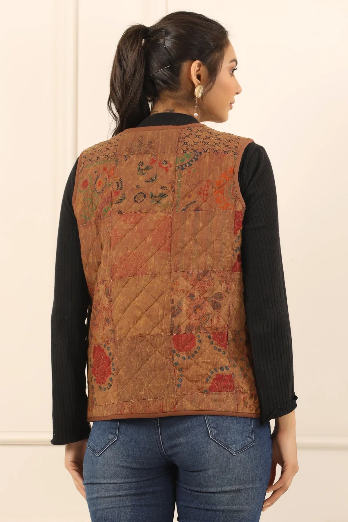 Printed women quilted jacket - SanskrutiHomes 