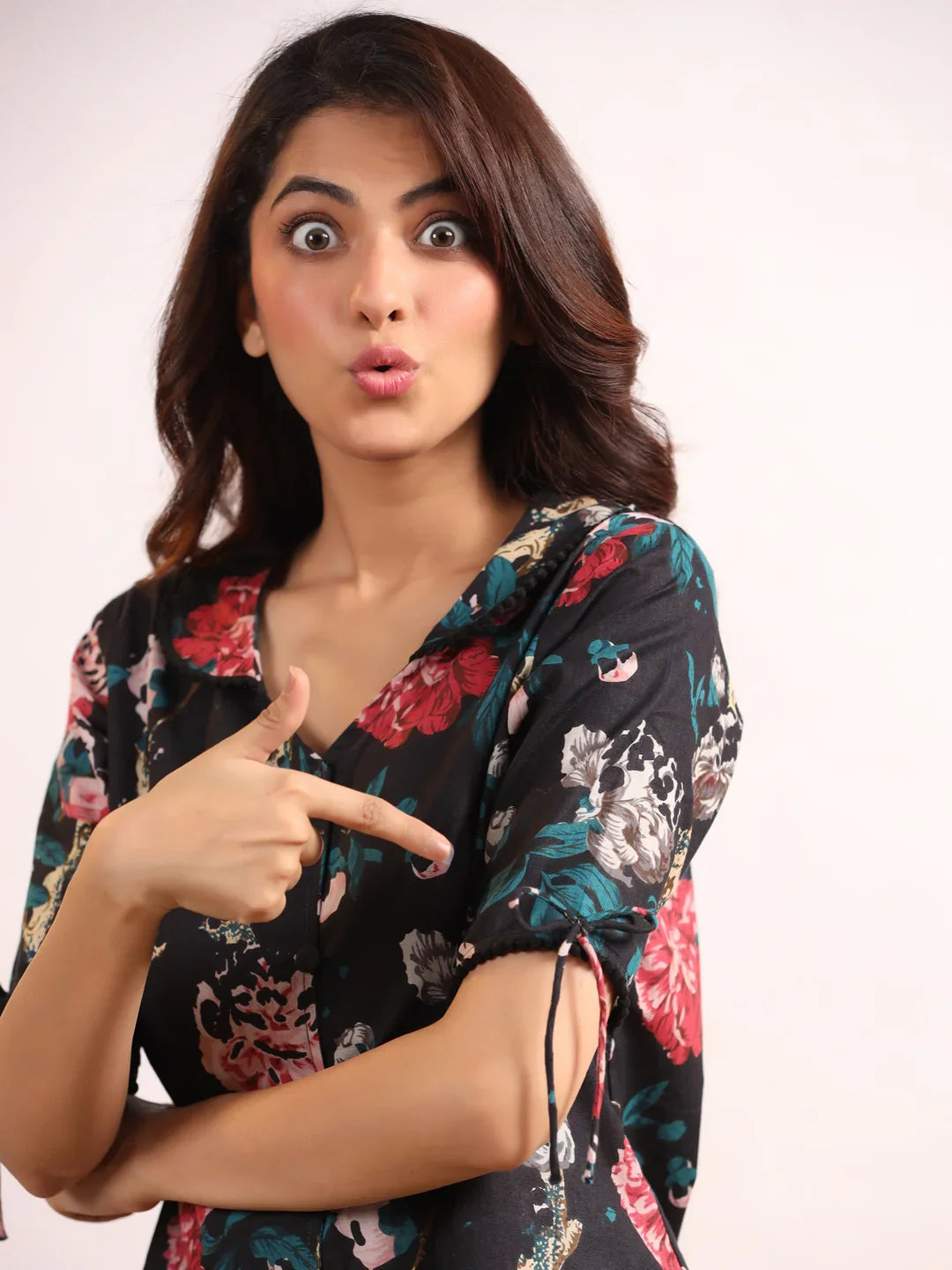 Black floral printed Cotton Printed Night Suit Set with Pajama - SanskrutiHomes 