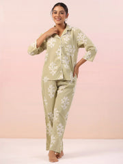 Floral Printed Collar Neck Night Suit - SanskrutiHomes 