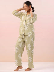 Floral Printed Collar Neck Night Suit - SanskrutiHomes 