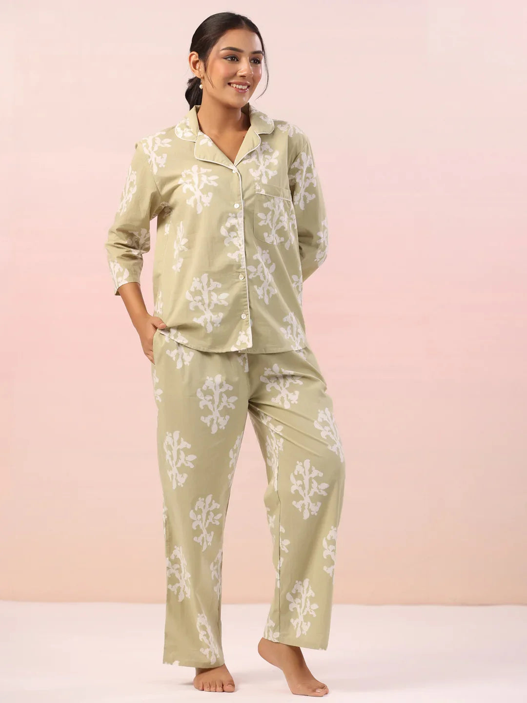Floral Printed Collar Neck Night Suit - SanskrutiHomes 