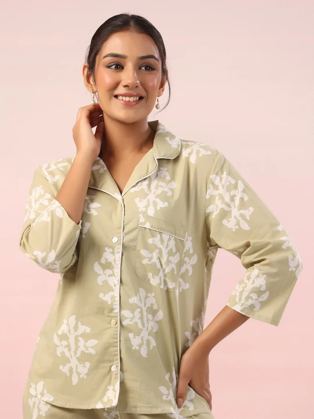 Floral Printed Collar Neck Night Suit - SanskrutiHomes 