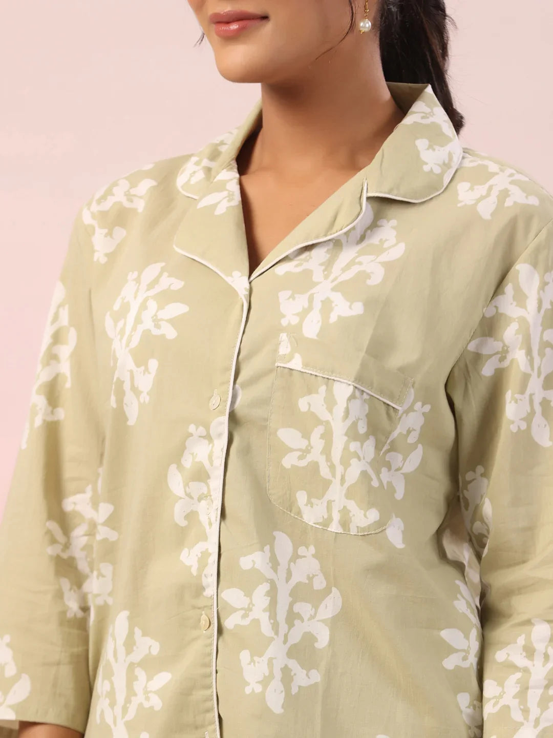 Floral Printed Collar Neck Night Suit - SanskrutiHomes 