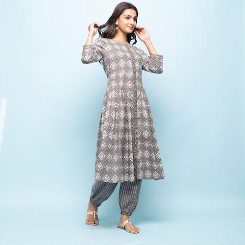 Rang Deep Women Set of Grey Cotton Kurta with Palazzo - SanskrutiHomes 