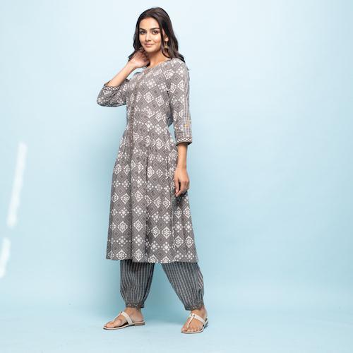 Rang Deep Women Set of Grey Cotton Kurta with Palazzo - SanskrutiHomes 
