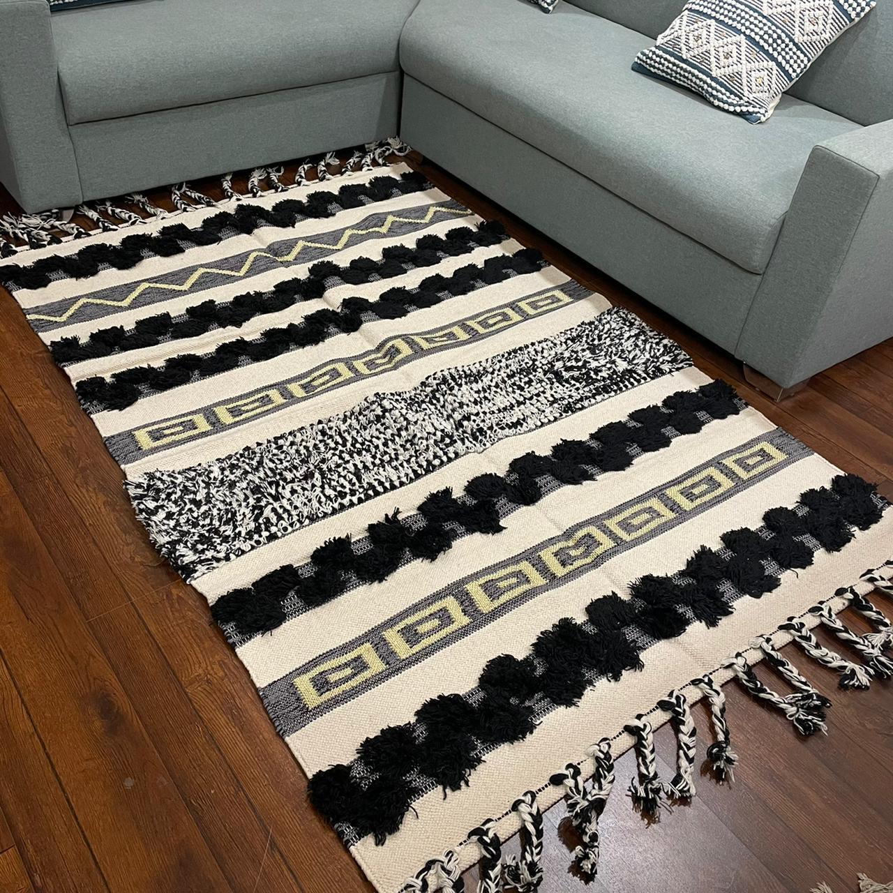 Hand-weaved Black Ruffle Cotton Rug with zari work - SanskrutiHomes 