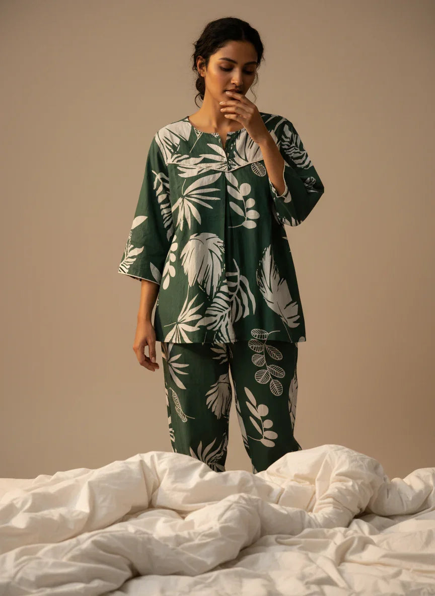 Green Round Neck Cotton Printed Night Suit Set for Women - SanskrutiHomes 